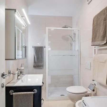 Flat With Private Parking And Netflix سانريمو