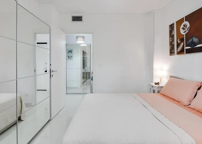 아파트 Guesthost - Flat With Private Parking And Netflix